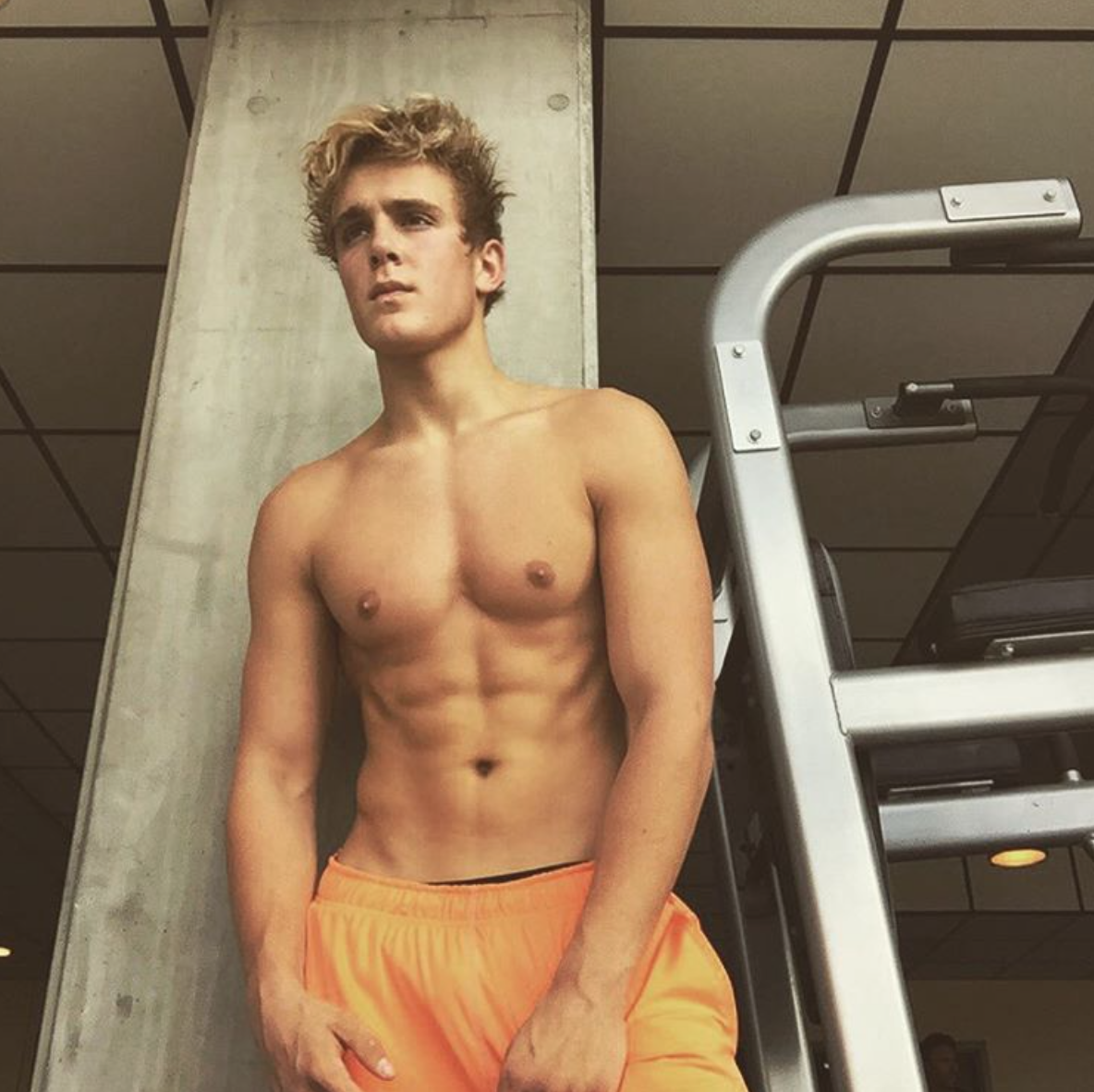 El youtuber Jake Paul lo enseña todo Shangay